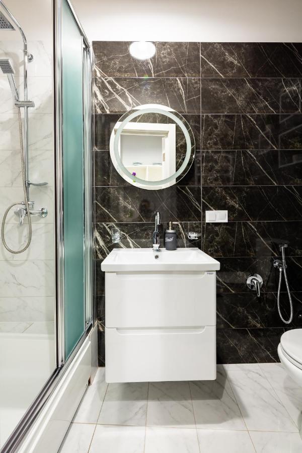 Alfa Apartments Grushevskoho 7 Lviv Eksteriør billede